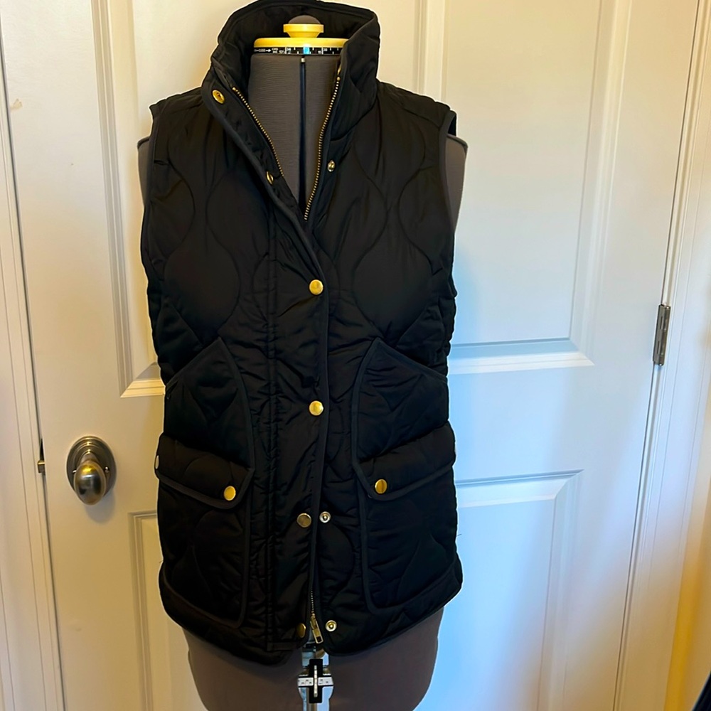 J.Crew signature puffer vest, black, camel lining, extra small.
